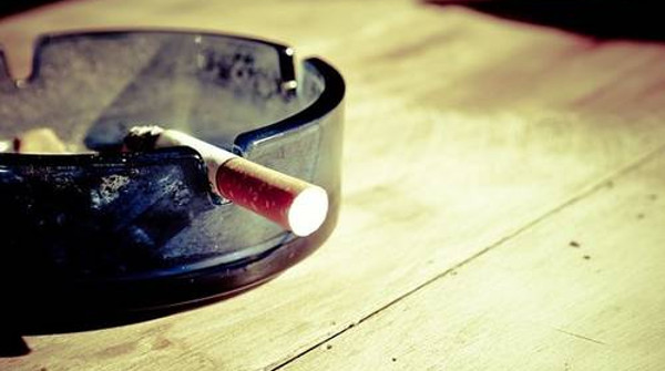 Protikuřácký zákon: Racionální regulace kouření místo absolutních zákazů