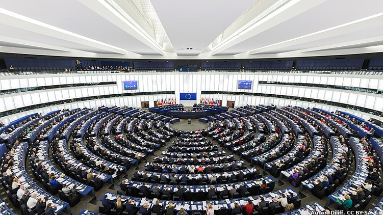 Evropský parlament drtivou většinou schválil rezoluci, která potvrzuje, že je Andrej Babiš ve střetu zájmů