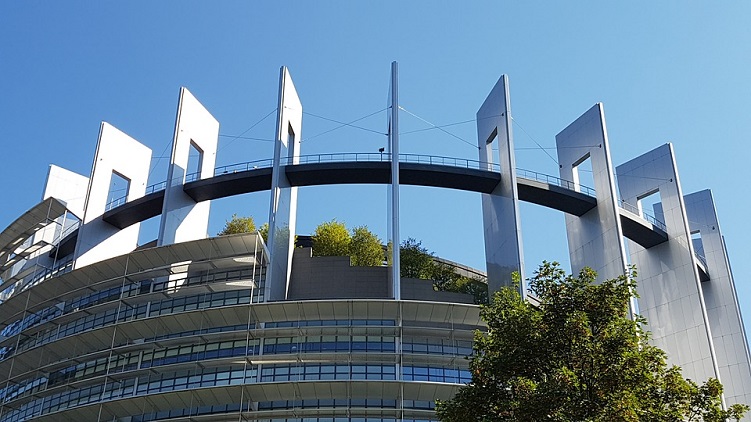 Piráti usedli v silových výborech Evropského parlamentu