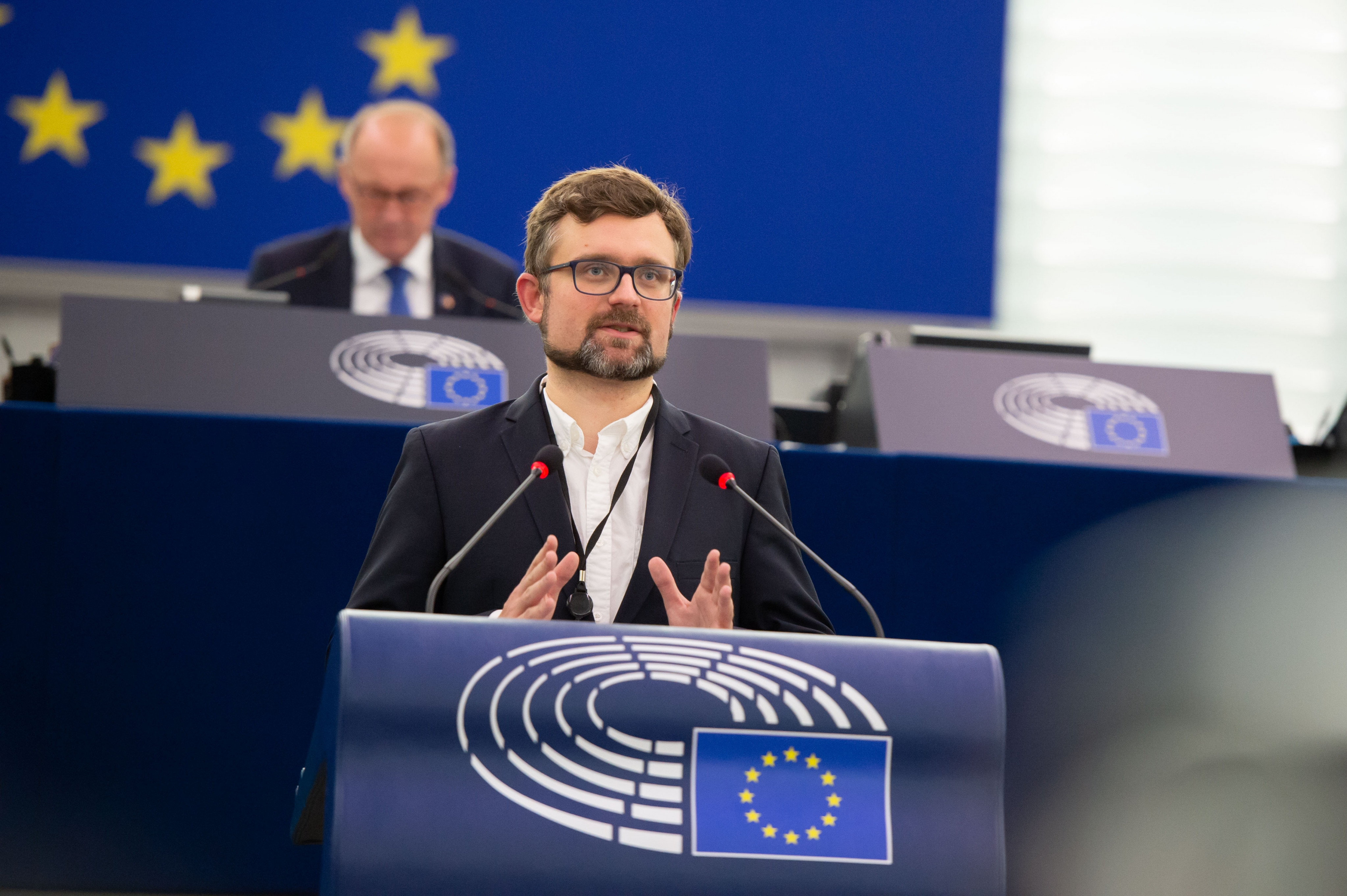 Evropský parlament nesmyslně obviňuje kryptoměny z podpory organizovanému zločinu. Piráti to odmítají