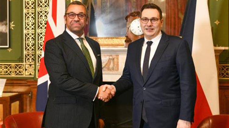 Ministr Lipavský jednal v Londýně s ministrem Cleverlym a převzal cenu za lidská práva